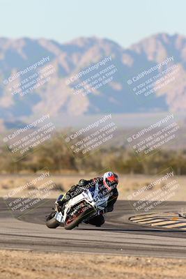 media/Dec-07-2025-CVMA (Sun) [[3e7d2de5dc]]/Race 18-Formula Twins-Formula 40 UL/